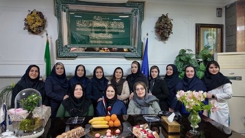 در مراسمی صمیمی، از تلاش‌ها و خدمات ارزشمند سایه میرزا طاولی، سرپرستارNiCU2 بیمارستان ولیعصر مجتمع بیمارستانی امام خمینی (ره)، به مناسبت آغاز دوران بازنشستگی ایشان تجلیل شد.